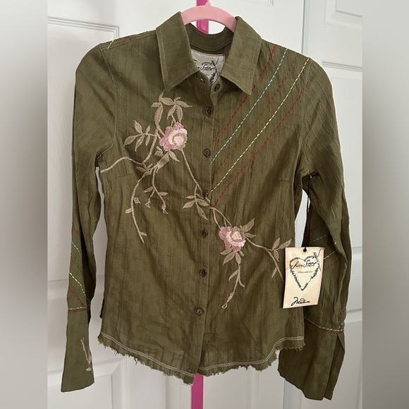 Love Stitch Shirt S - Picture 2 of 9